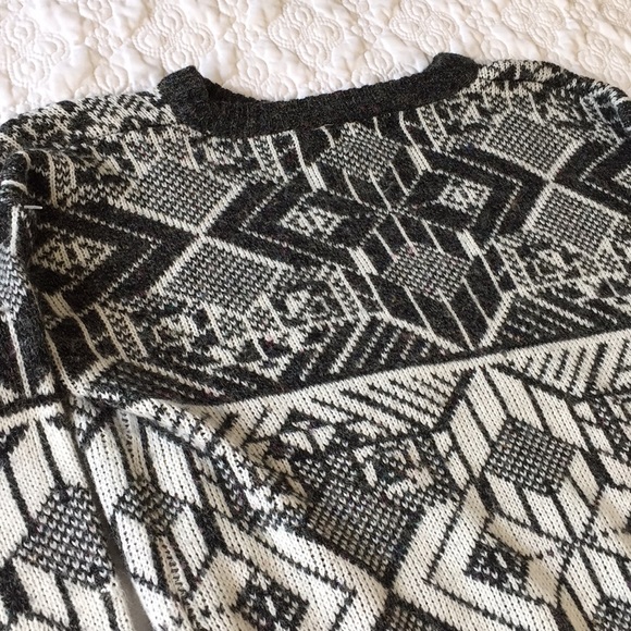 Cambridge Classics|Cardigan - Picture 2 of 3